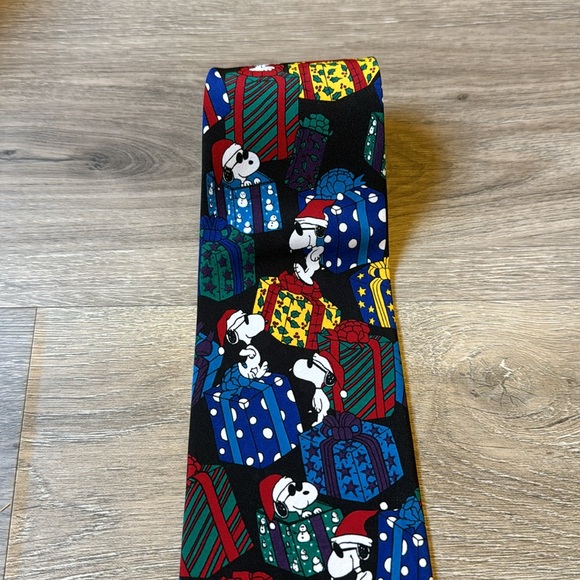 Vintage Christmas Snoopy Necktie / 90s / Peanuts - Picture 2 of 6